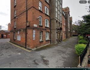 Front view of property